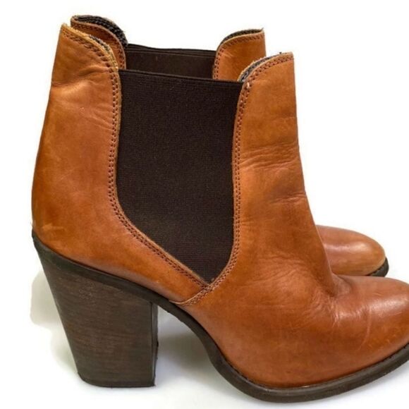 CARVELA Kurt Geiger Vintage Ankle Boot - Size 38 - Picture 1 of 6